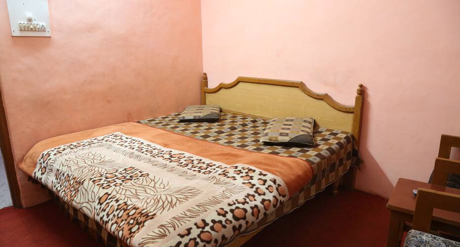 Hotel Vivek, Katra 5
